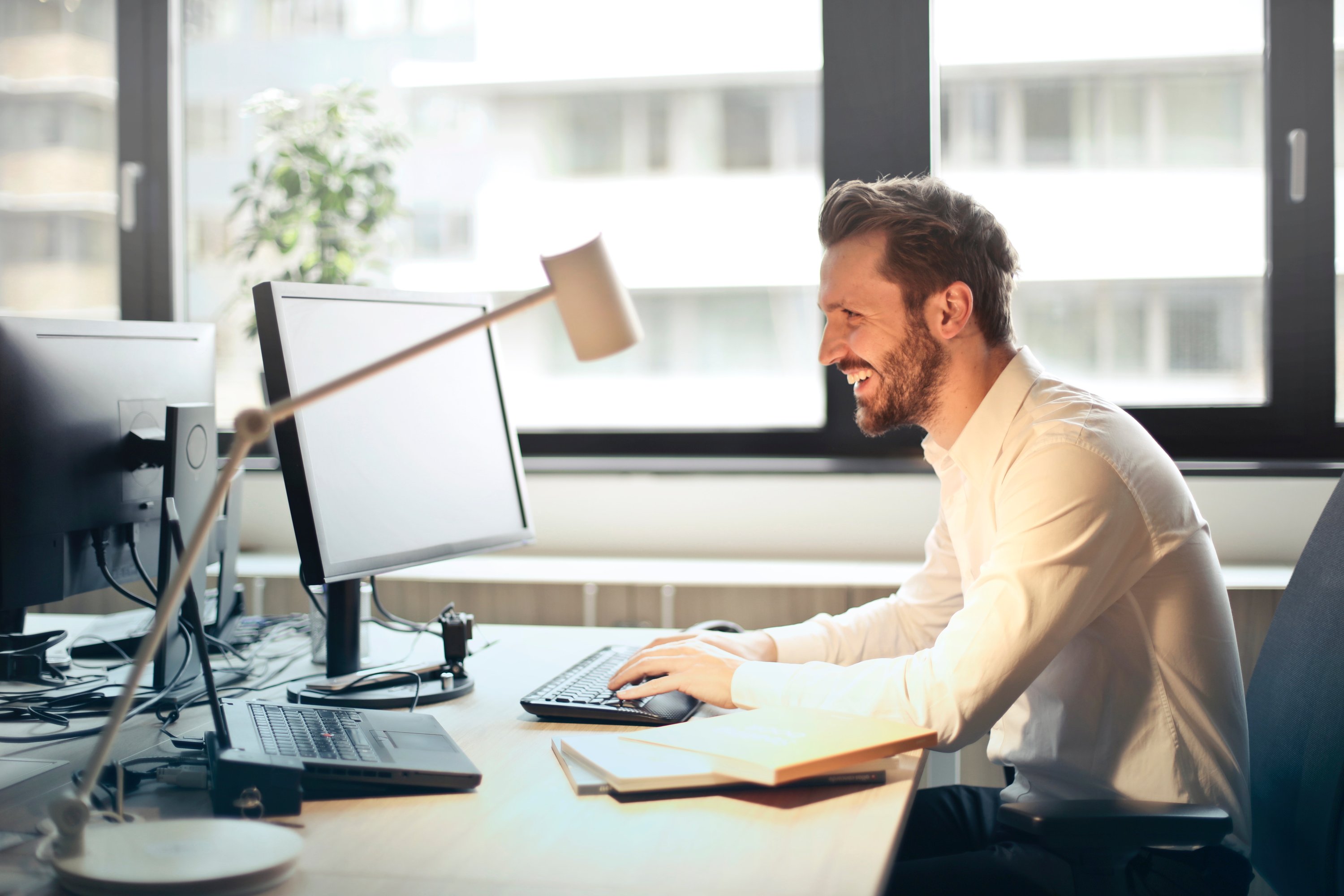 beard-chair-computer-840996